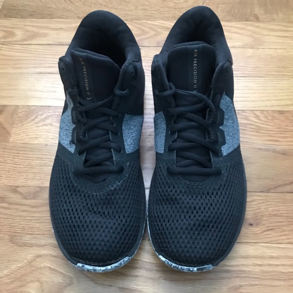 Nike basketball shoes - Picture 2 of 4